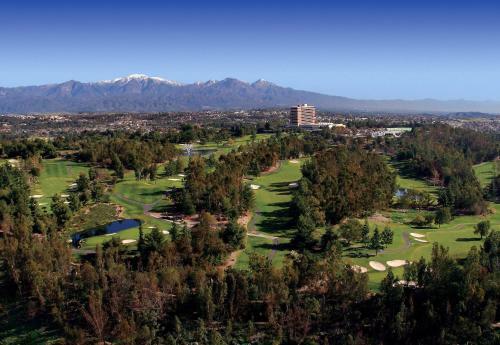 Hotel Pacific Palms Resort And Golf Club