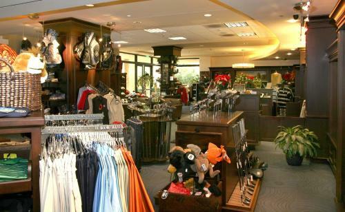 Hotel Pacific Palms Resort And Golf Club