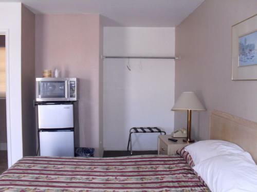 Motel Budget Inn Of Boron