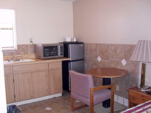 Motel Budget Inn Of Boron