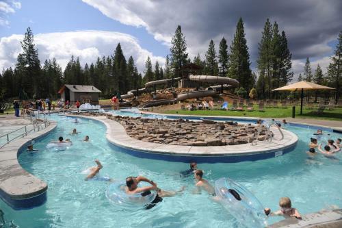 Deer Lane 11 By Village Properties At Sunriver