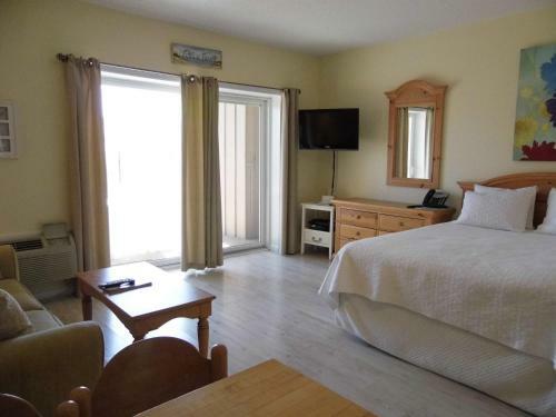 Hotel Windward Shores