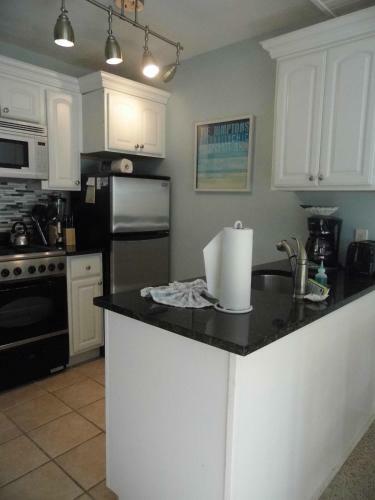 Hotel Windward Shores