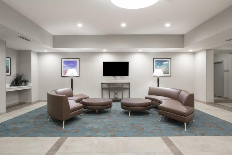 Hotel Candlewood Suites Pueblo