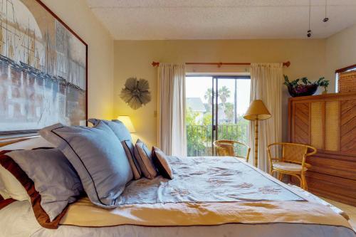 Ventura Condominiums #208