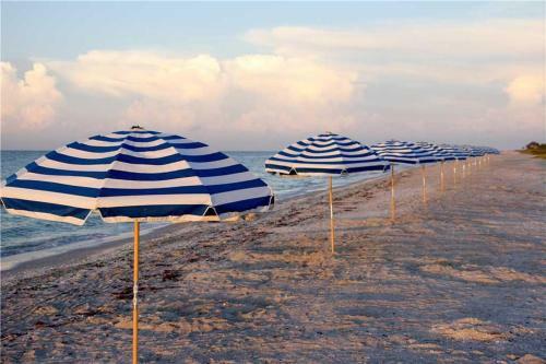 Apartamento East Gulf Condo #1321