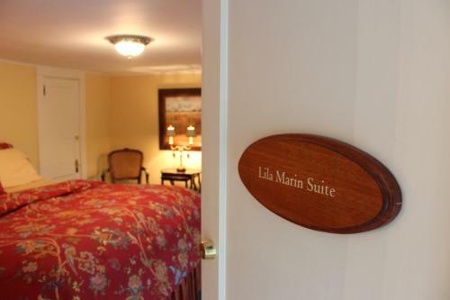 Bed & Breakfast Inn At Clearwater Pond