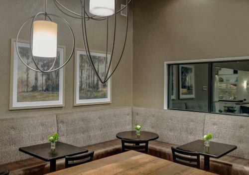 The Garrison Hotel & Suites Dover-durham, Ascend Hotel Collection