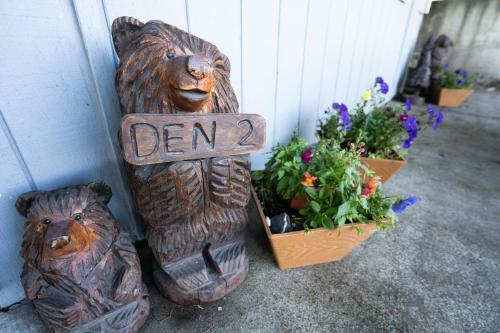Bears Den B&B And Lodging