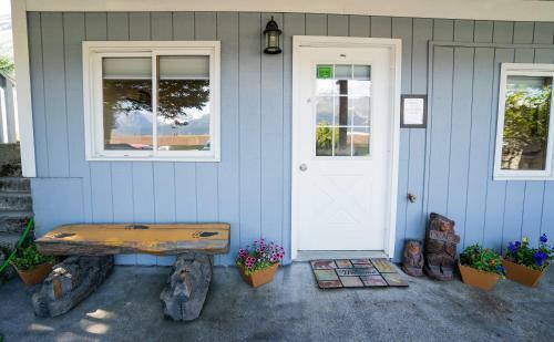 Bears Den B&B And Lodging