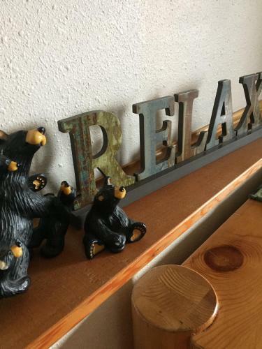 Bears Den B&B And Lodging