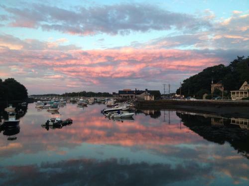 Hotel Cohasset Harbor Inn