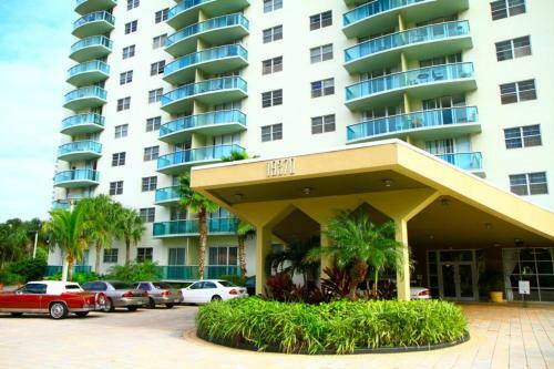 Apartamento Collins Condo #105482