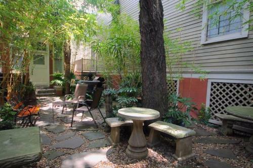 3 Bedroom Victorian Stunner On Forsyth Park