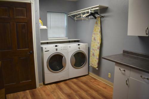 Exit Glacier Lodge