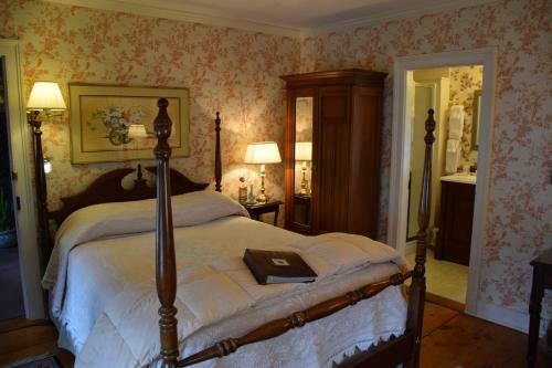 Martin Hill Inn Bed & Breakfast