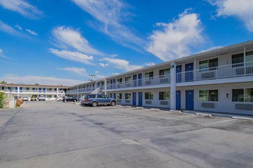 Hotel Motel 6 San Bernardino, Ca - Downtown