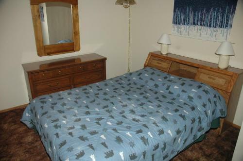 Izo's Inspiration Inn-2 Bedroom Cabin