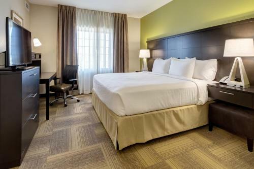 Hotel Staybridge Suites St. Louis-westport