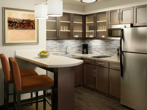 Hotel Staybridge Suites St. Louis-westport