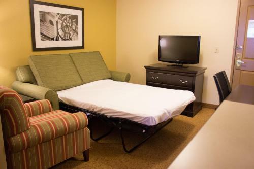 Posada Country Inn & Suites By Radisson, Dundee, Mi