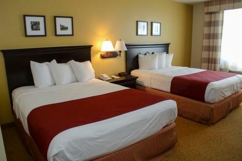 Posada Country Inn & Suites By Radisson, Dundee, Mi