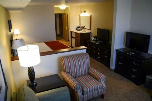 Posada Country Inn & Suites By Radisson, Dundee, Mi