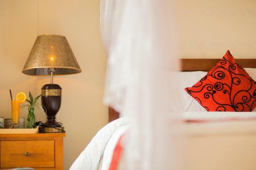 Hotel Phong Nha Lake House Resort