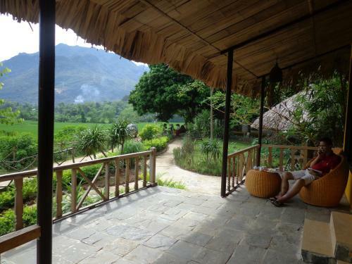 Hotel Mai Chau Sunrise Village