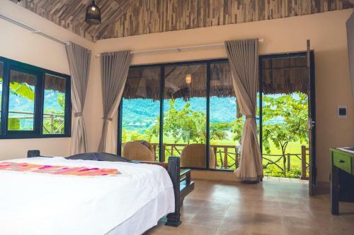 Hotel Mai Chau Sunrise Village