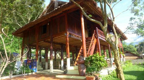 Hotel Mai Chau Sunrise Village