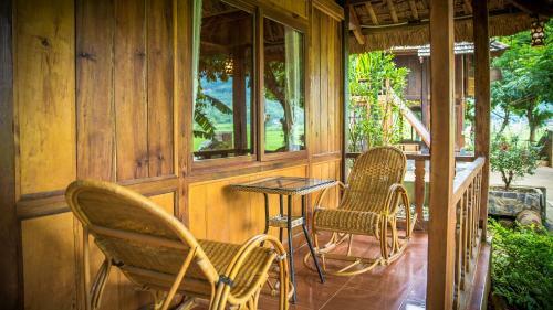 Hotel Mai Chau Sunrise Village