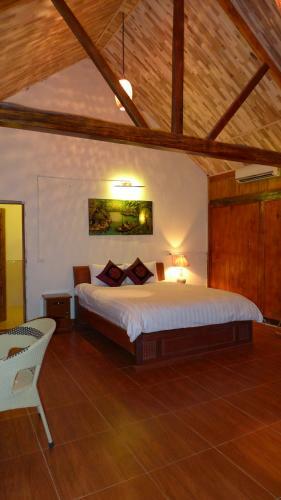 Hotel Mai Chau Sunrise Village