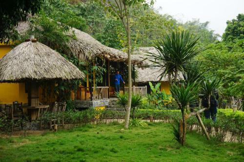 Hotel Mai Chau Sunrise Village