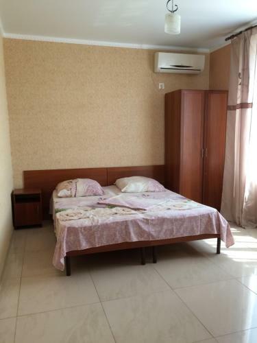 Hostal Uyut Guest House