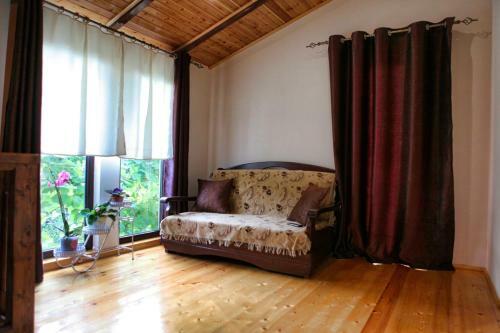 Kashtak Cottages