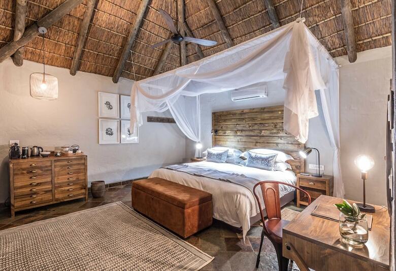Hotel Inzolo Exclusive Game Lodge