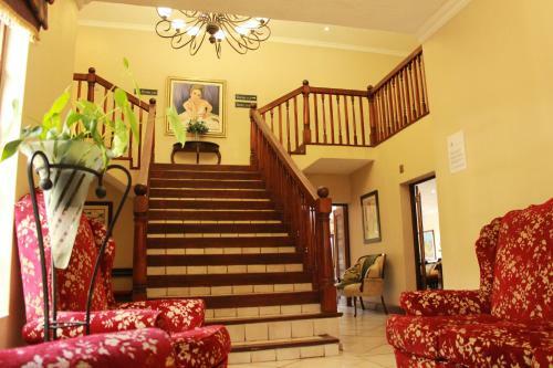 Hostal Sanloo Manor