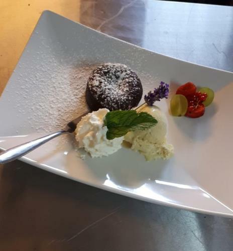 Hostal 'kleine Welt' Almpension & Gastst�berl