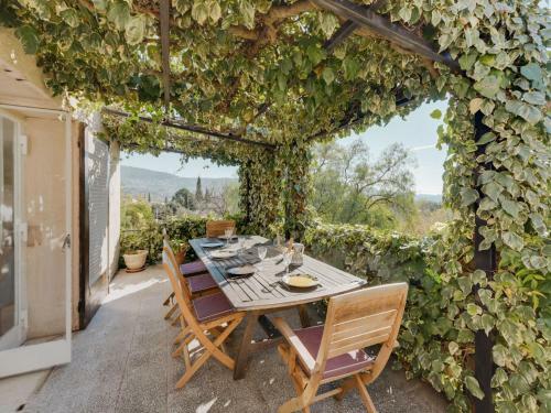 Holiday Home La Chili�re
