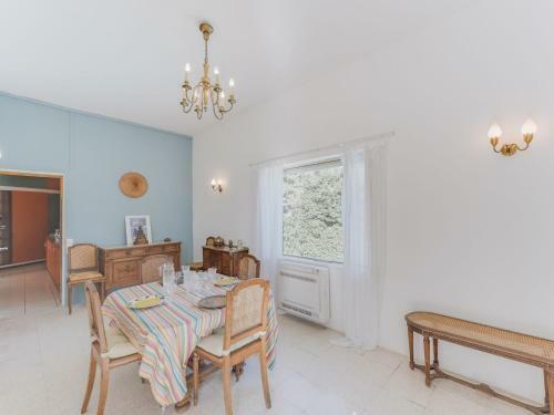 Holiday Home La Chili�re