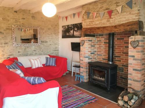 Ladignac-le-long Villa Sleeps 5 Pool Wifi