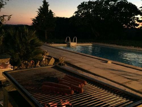 Charming Holiday Home In Monfort With Private Swimming Pool