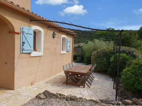 Cozy Villa In Montbrun-des-corbieres With Private Pool