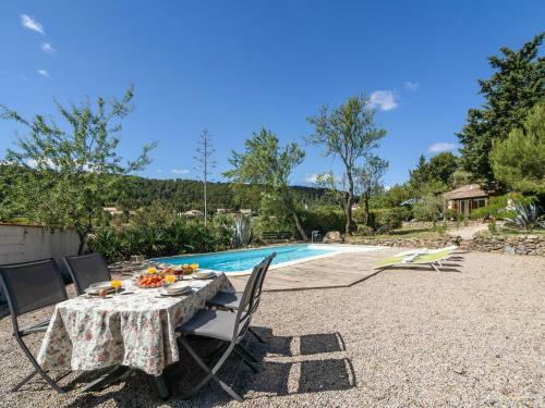Spacious Villa With Private Pool In Montbrun-des-corbieres