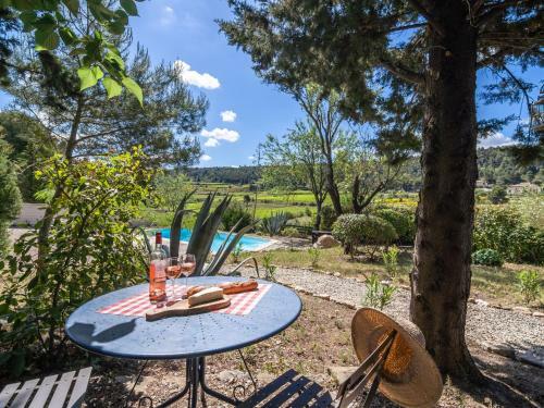 Spacious Villa With Private Pool In Montbrun-des-corbieres