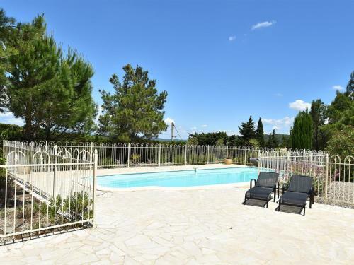 Spacious Villa In Montbrun-des-corbieres With Private Pool
