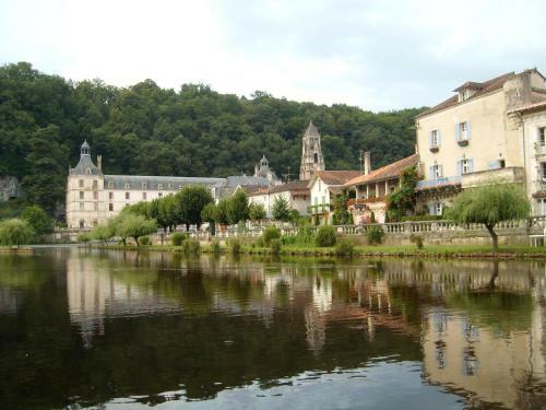 Le Pressoir de Pierre, Manoir de Longeveau