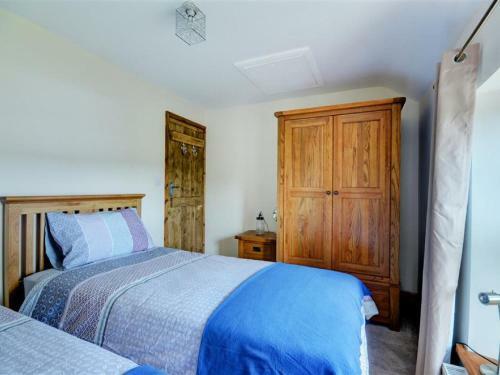 Modern Holiday Home In Camborne With Garden