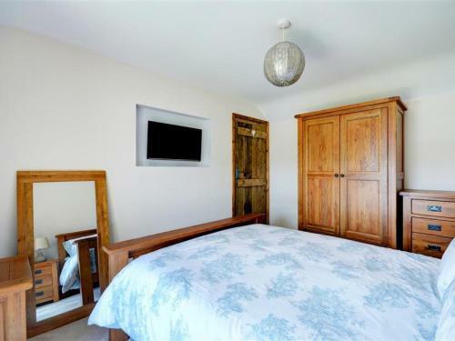 Modern Holiday Home In Camborne With Garden